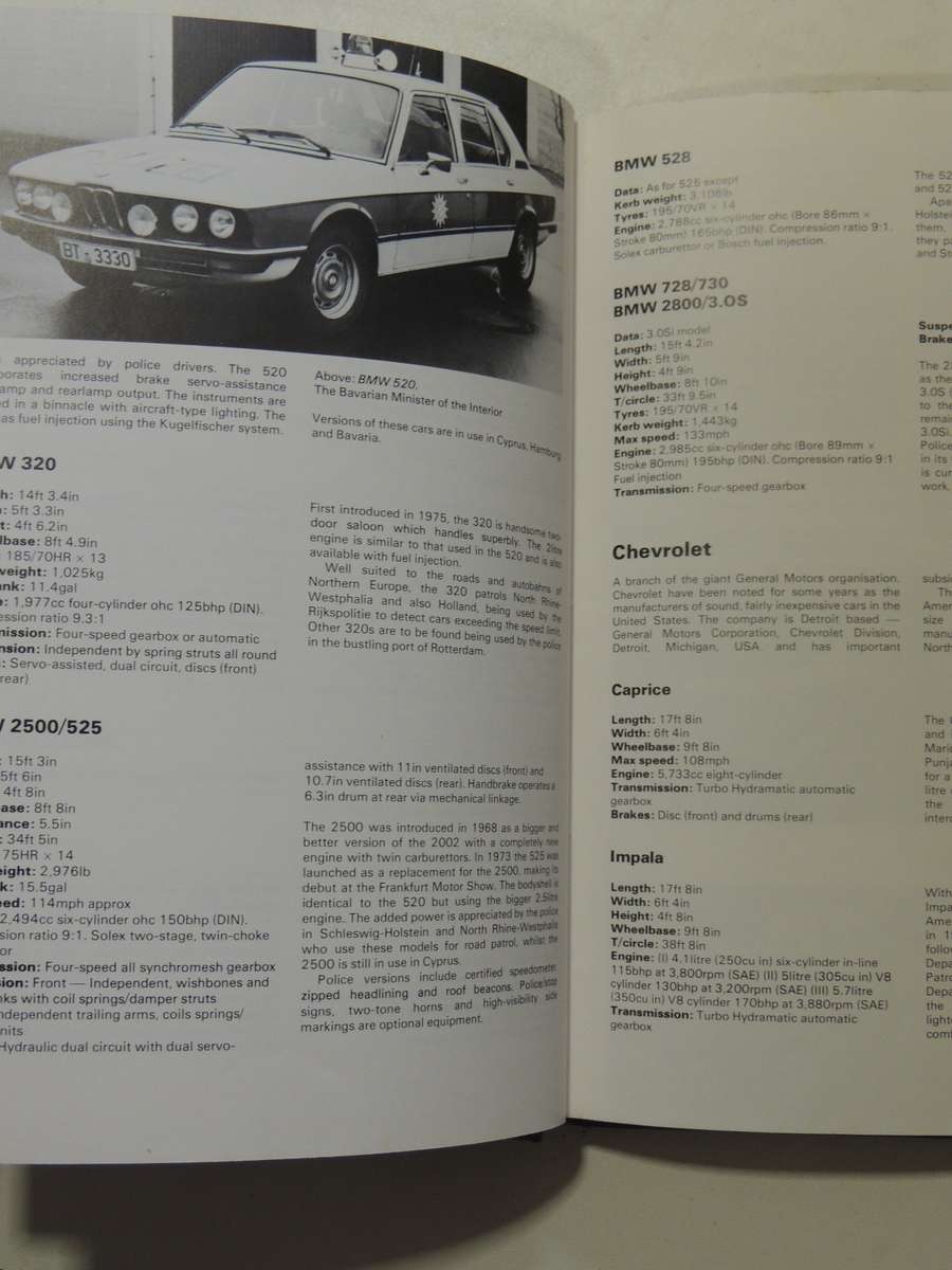 Police Vehicles Of The World - Roy D. Ingleton