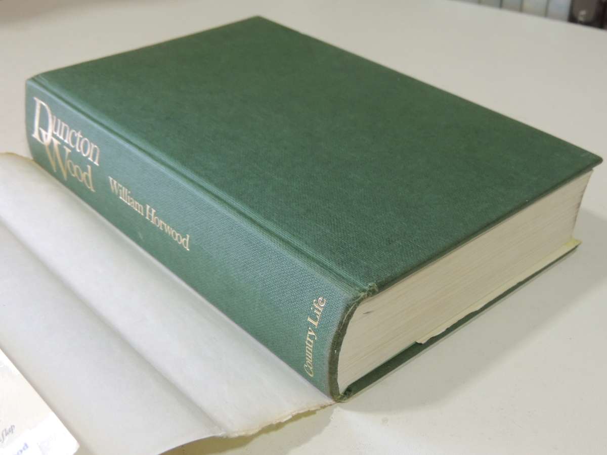 Duncton Wood - William Horwood  FIRST EDITION 1980