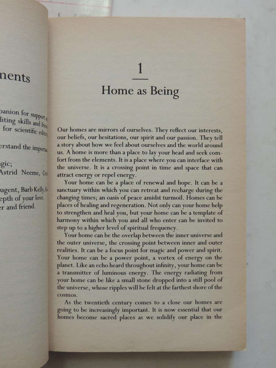 Sacred Space: Clearing And Enhancing The Energy Of Your Home - Denise Linn