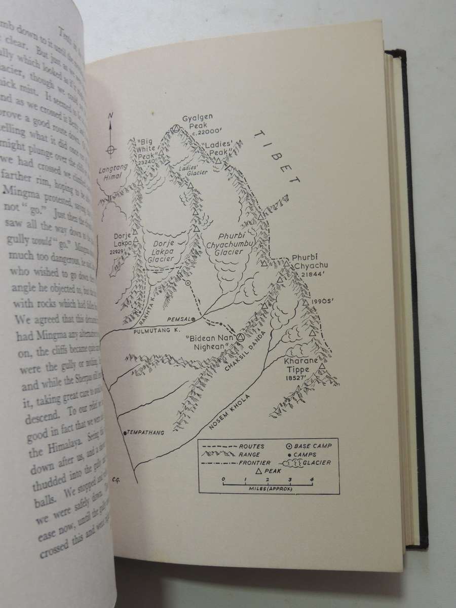 Tents In The Cloud: The First Women's Himalayan Expedition - Monica Jackson & Elizabeth Jackson