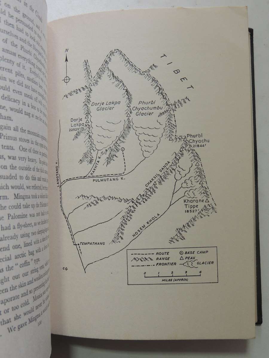 Tents In The Cloud: The First Women's Himalayan Expedition - Monica Jackson & Elizabeth Jackson