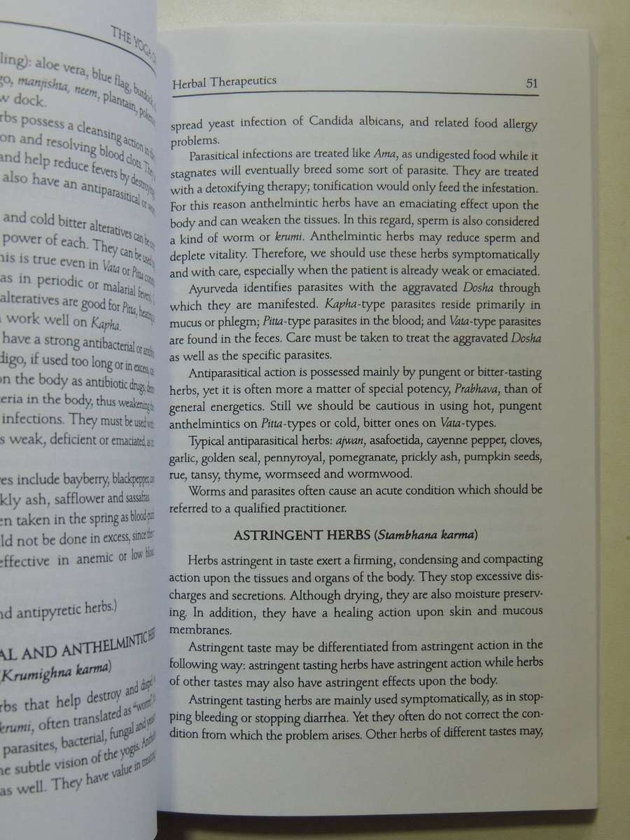 The Yoga Of Herbs: An Ayurvedic Guide To Herbal Medicine - Dr. David Frawley & Dr. Vasant Lad