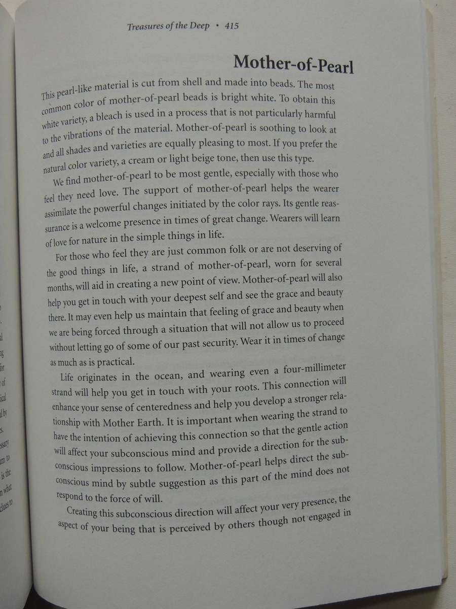 Gems Of The 7 Color Rays: A Comprehensive Guide To Healing With Gems - William C Struber