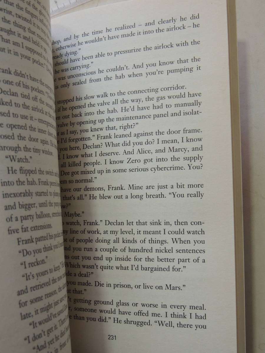 One Way - EIGHT ASTRONAUTS. ONE KILLER. NO WAY HOME - S J Morden