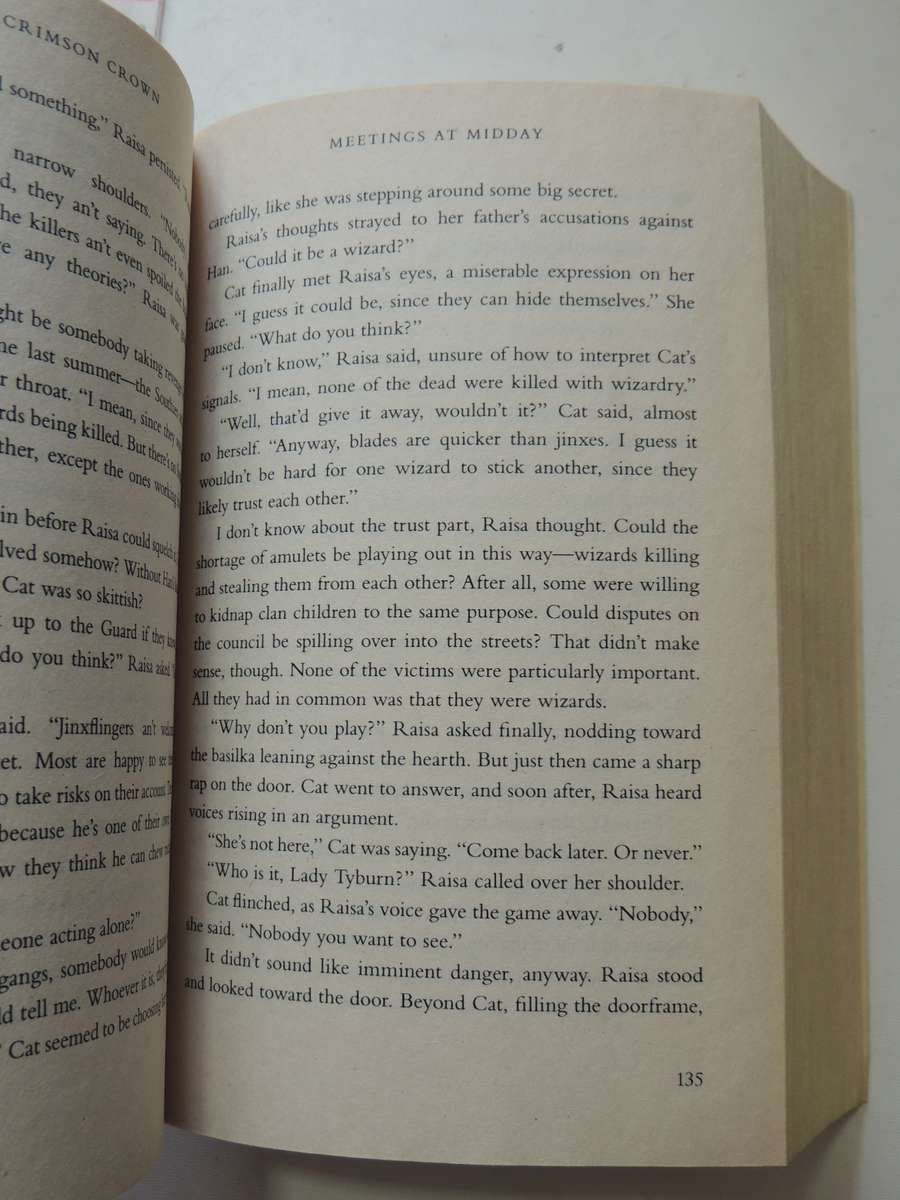 The Crimson Crown - The Seven Realms Series Book 4 - Cinda Williams Chima