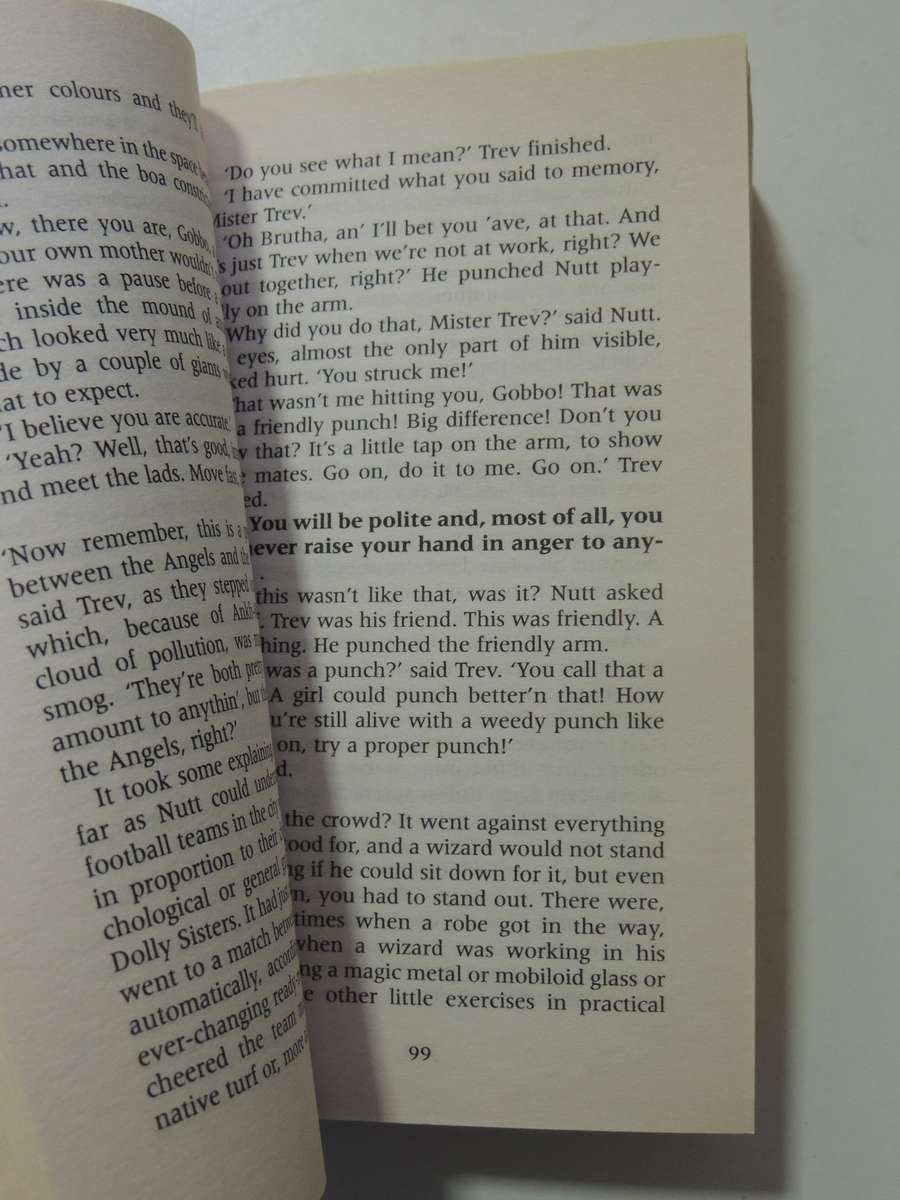 Unseen Academicals - A Discworld Novel - Terry Pratchett