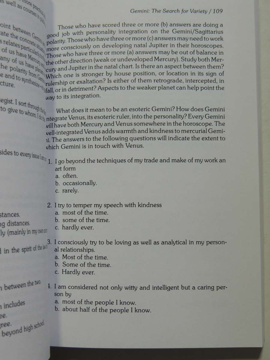 Archetypes of the Zodiac (The Llewellyn Modern Astrology Library) - Kathleen A. Burt