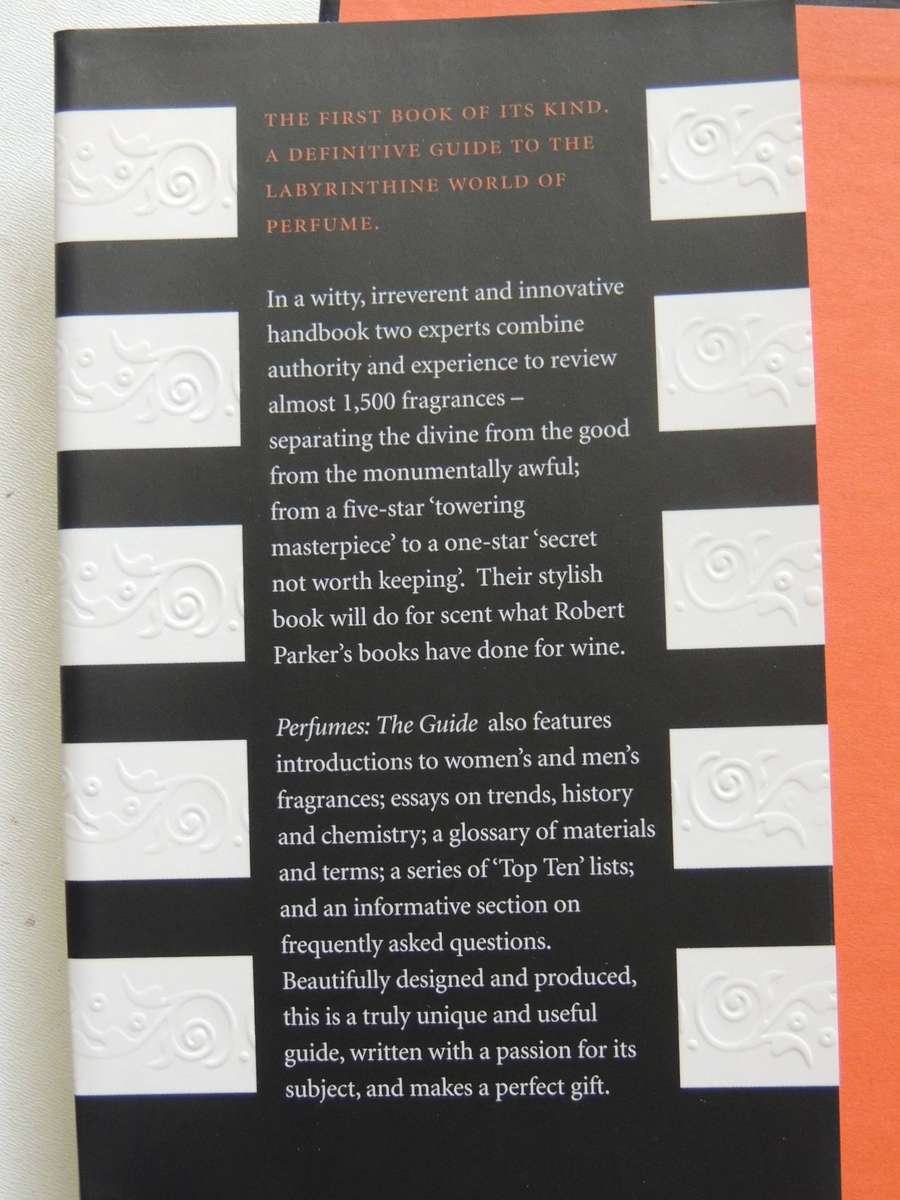 Perfumes: The Guide by Luca - Turin and Tania Sanchez  2008