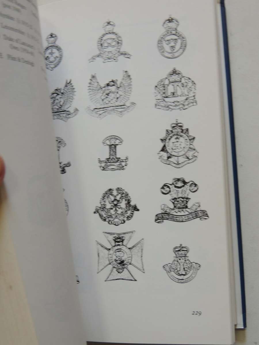 Military Badge Collecting (New & Revised Sixth Edition)John Gaylor