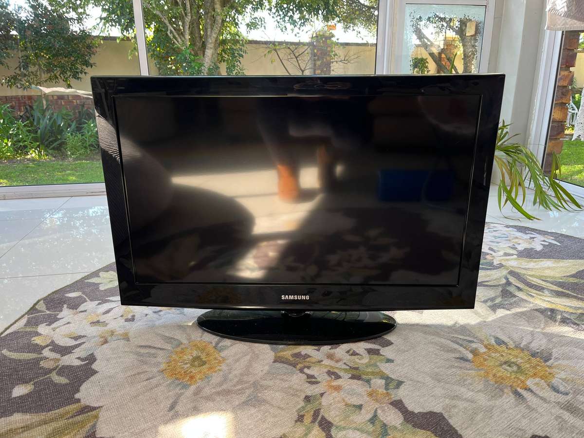32 inch TV