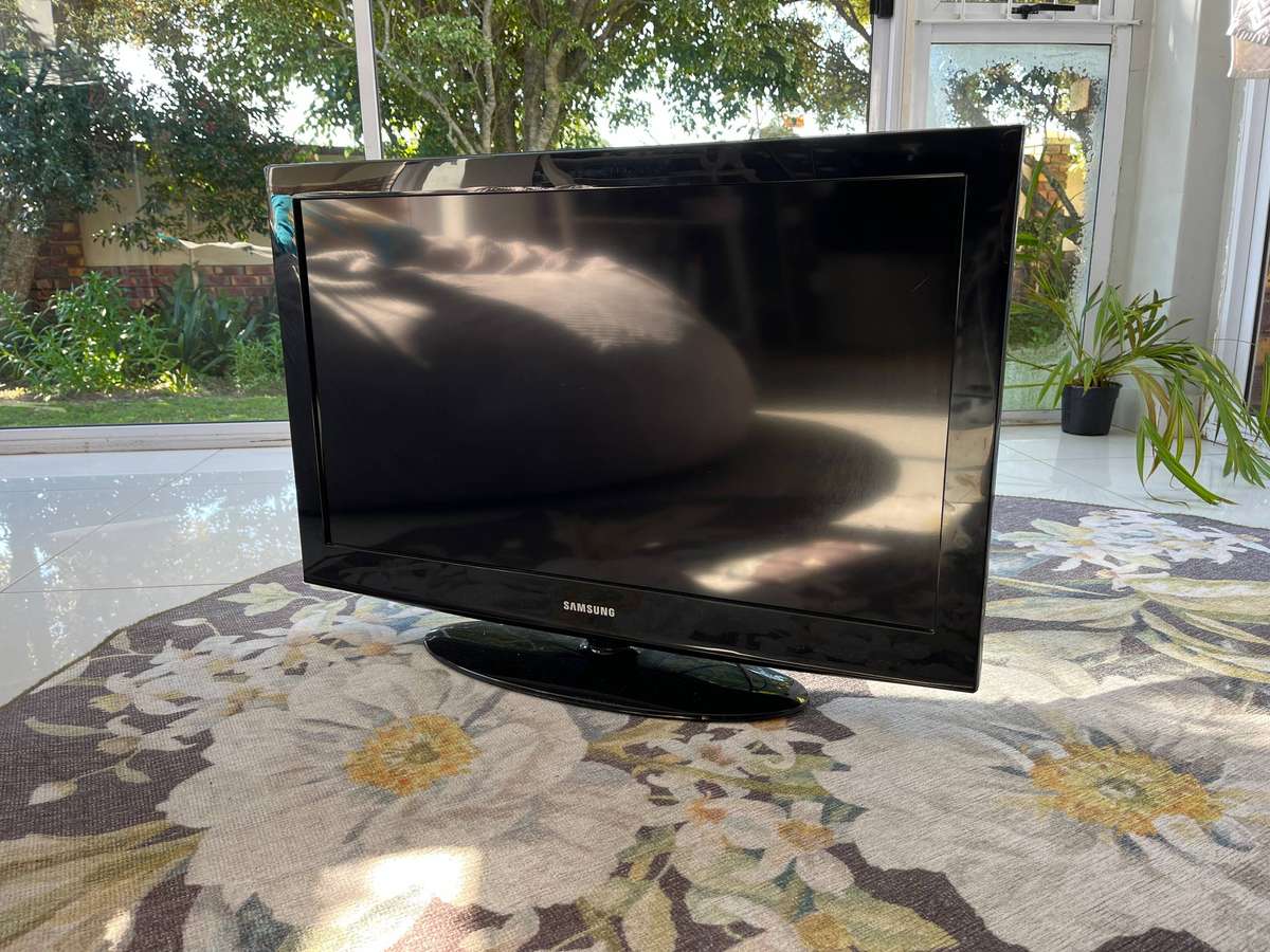 32 inch TV