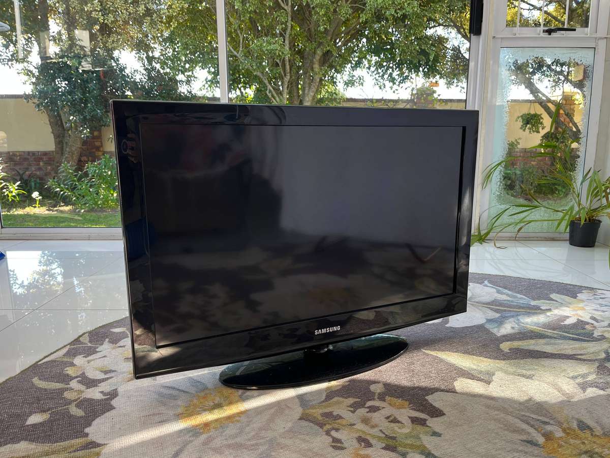 32 inch TV