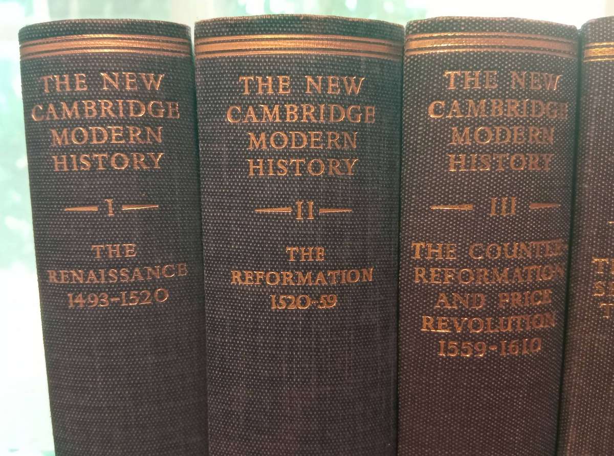 The New Cambridge Modern History (12 Vols. with Atlas)