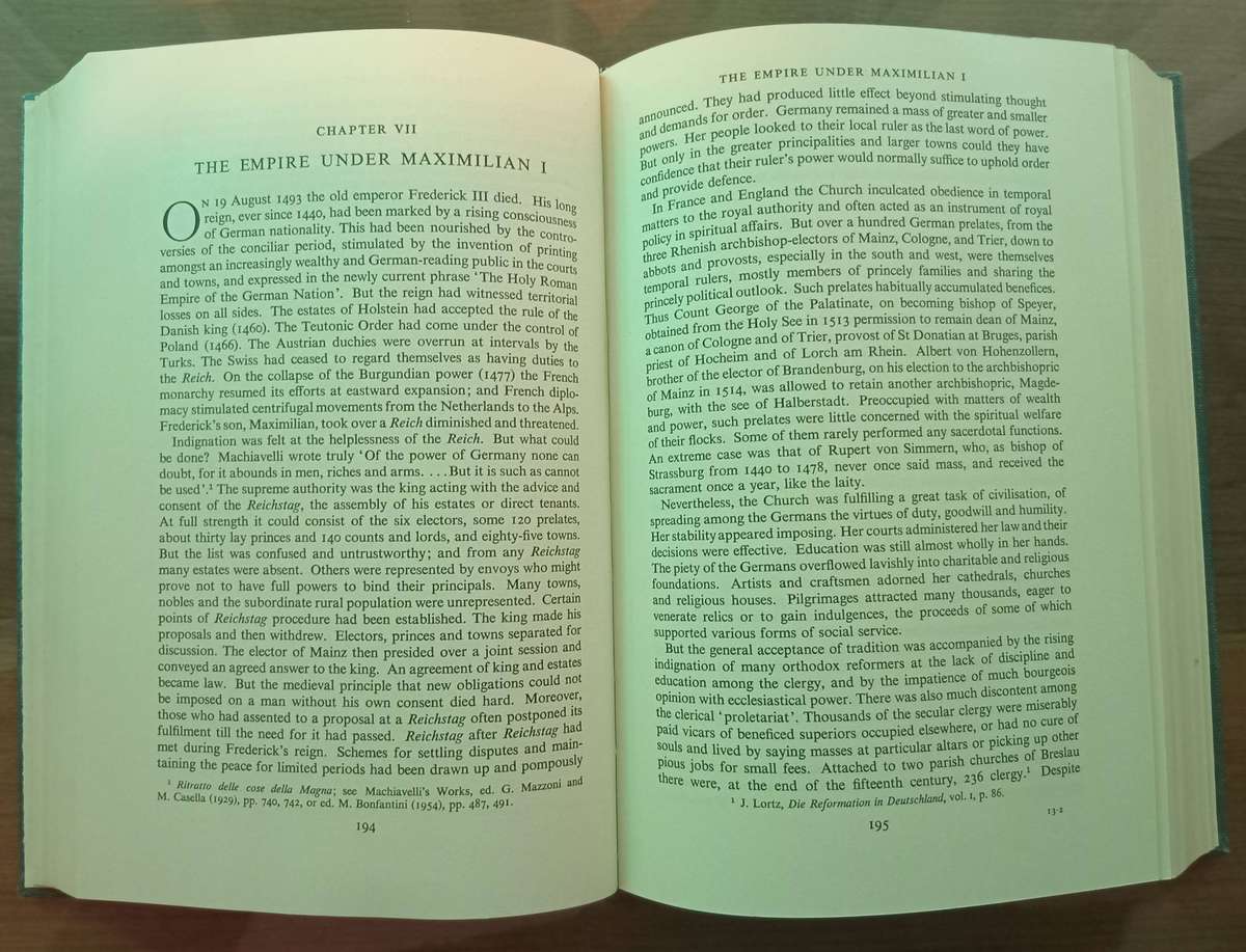 The New Cambridge Modern History (12 Vols. with Atlas)