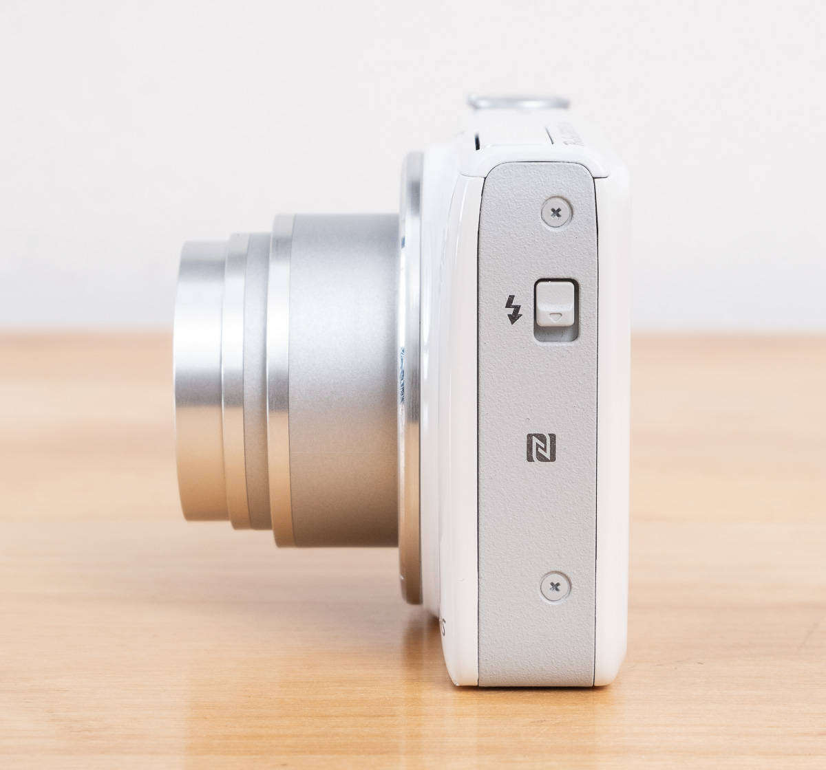 Canon SX600 HS Digital Camera 16MP *18x optical zoom* **