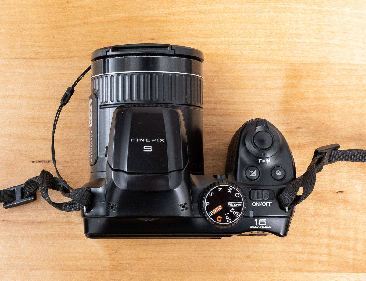 Fujifilm Finepix S4600 - 16MP - 26x Zoom - Digital Camera