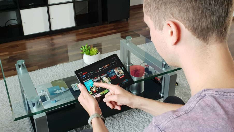 Huawei MediaPad T5 10" with a SIM Card Slot.