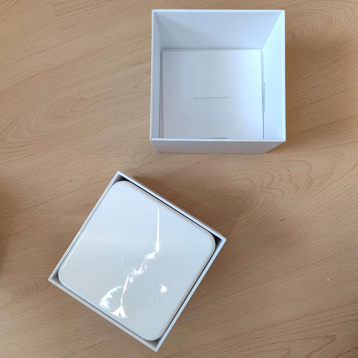 Apple series1 38mm Watch Box Set, Packaging & 2m Apple Watch Charging Cable.