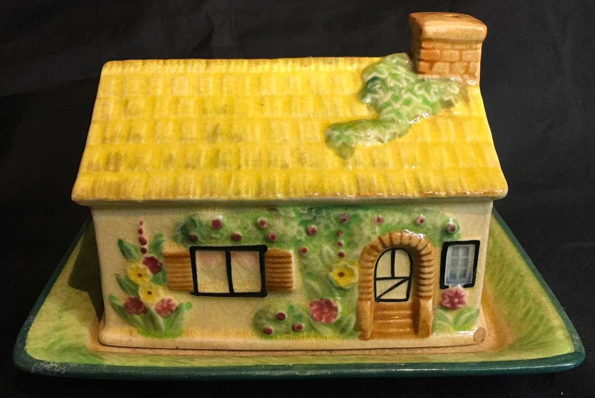 Marutomoware 1930s butter dish (Japan). Cottage house design