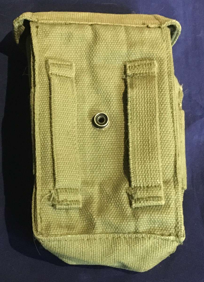 Magazine pouch
