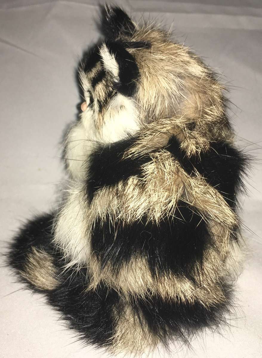 Cat ornament - fur with glass eyes