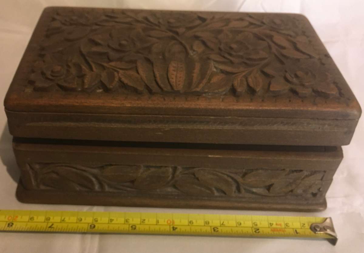 Wooden jewelley box - vintage