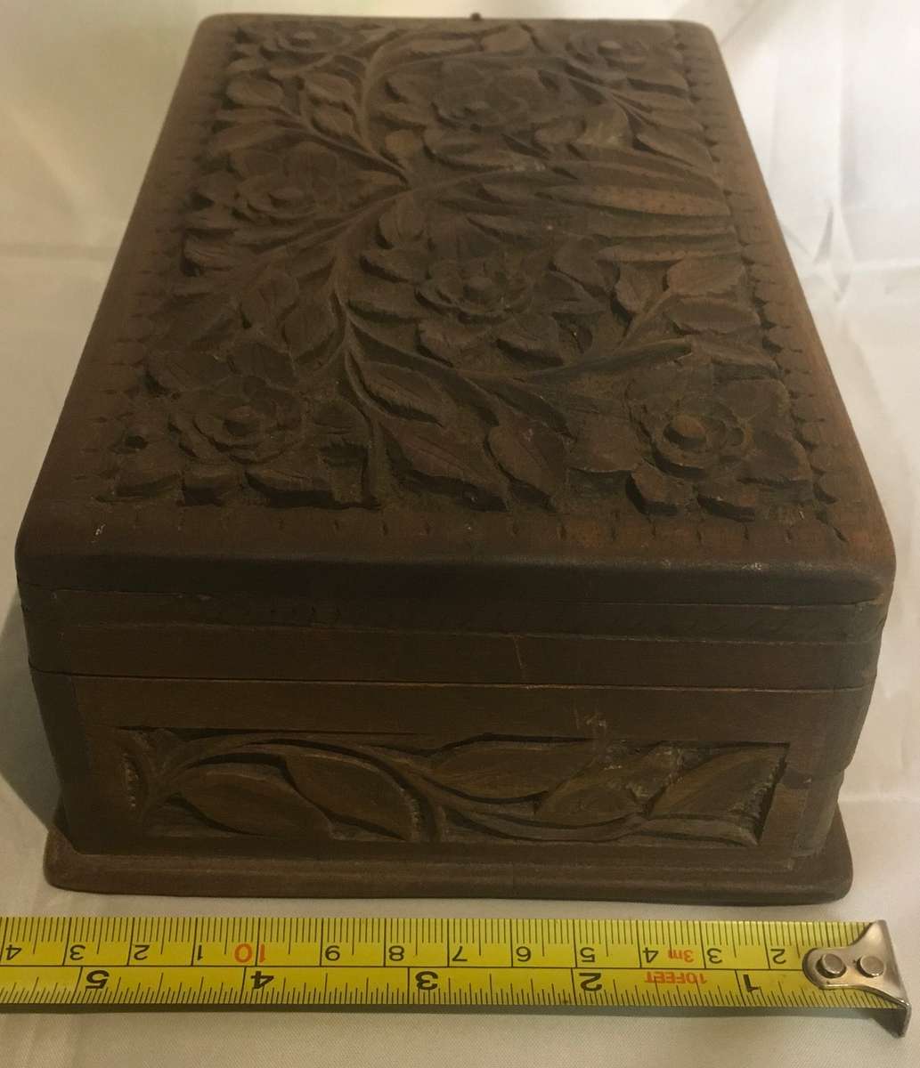Wooden jewelley box - vintage