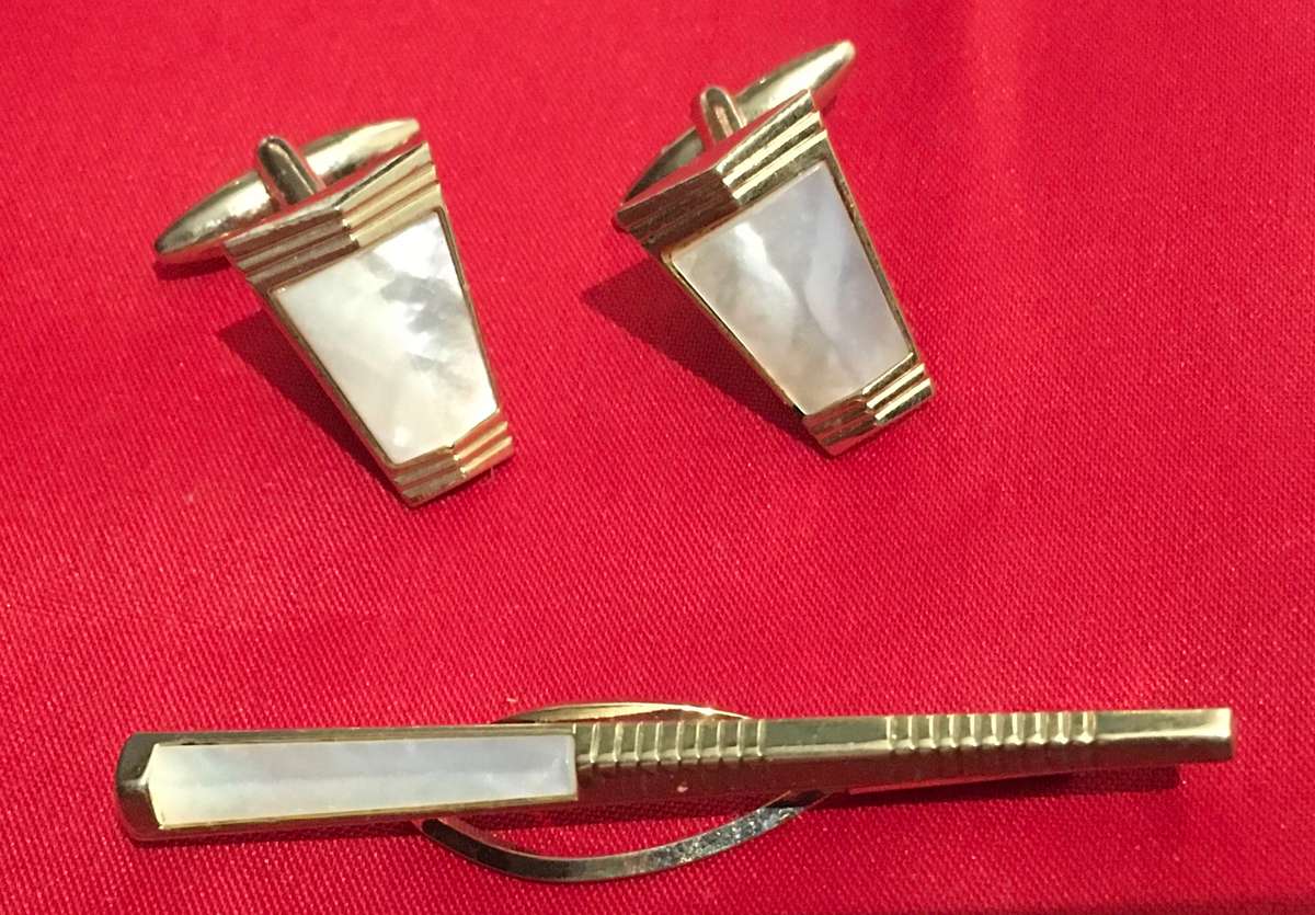Tie pin and cufflinks