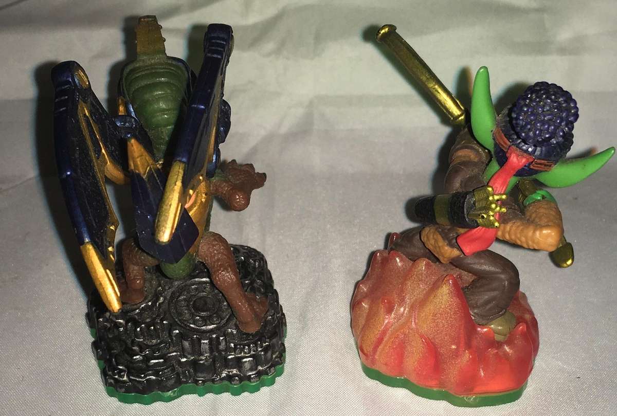 Skylanders Spyros and Flamethrower Adventure Drobots