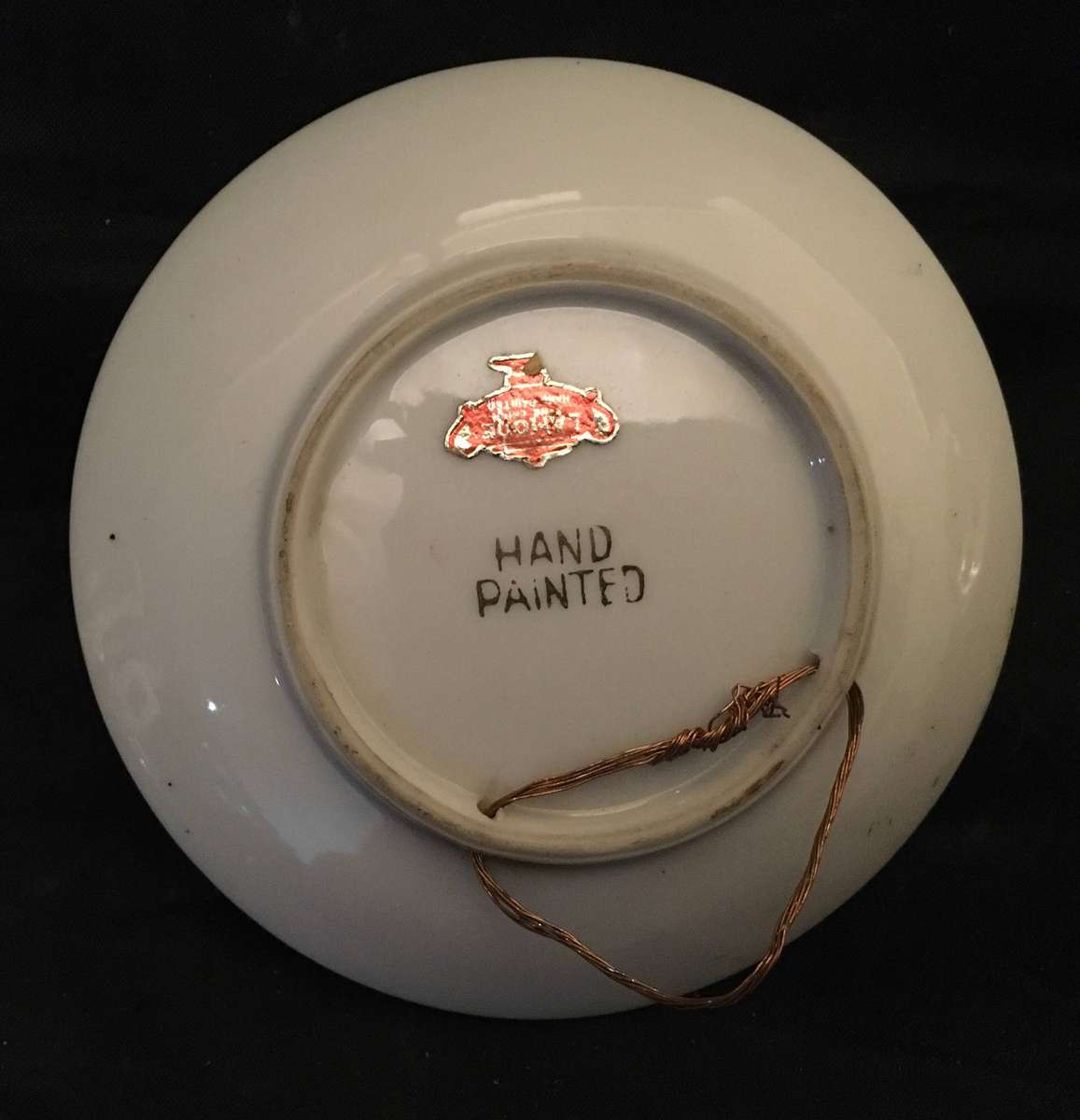 La Mode hand painted mini wall plate (10cm diameter)