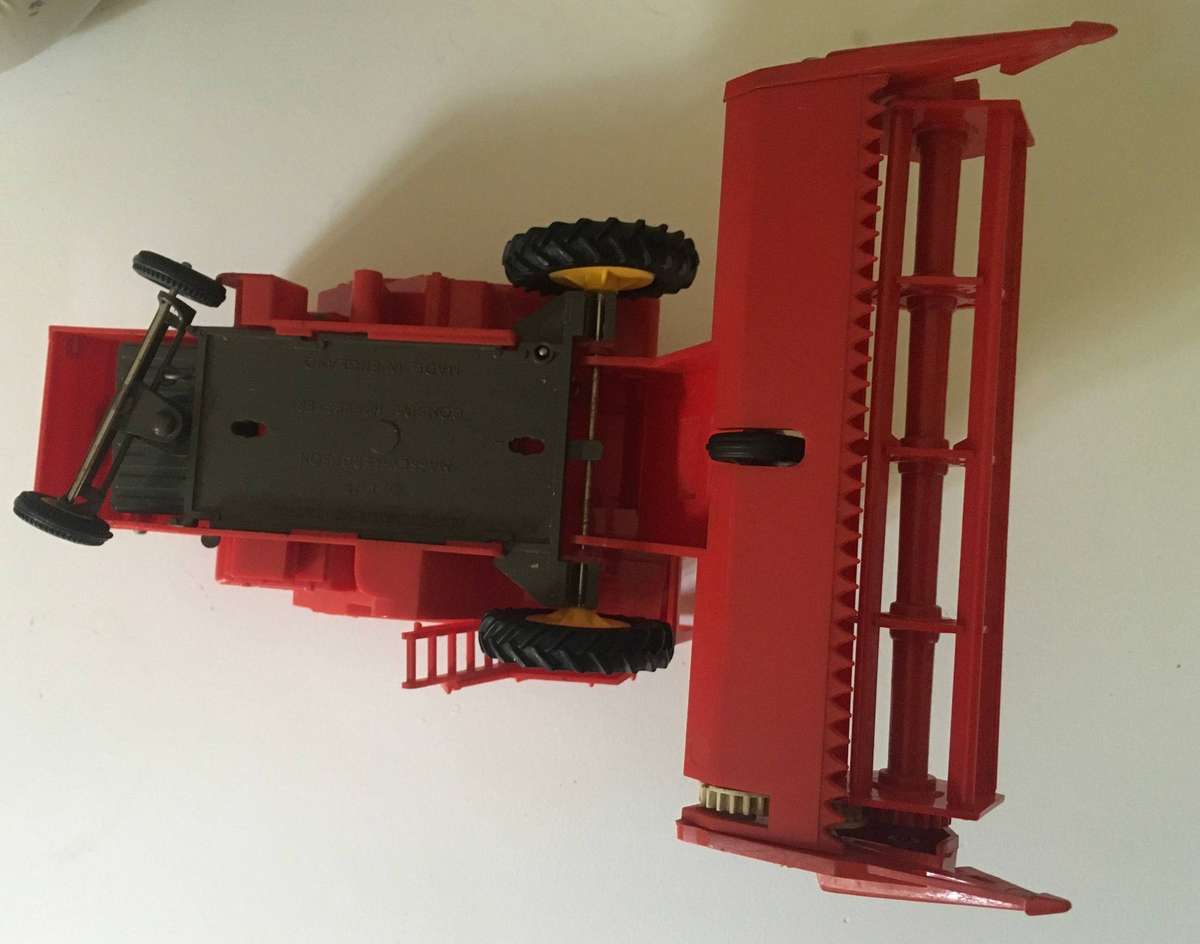 Britains Massey Ferguson Combine Harvester 1978 Vintage Diecast Toy - Rare Farming Model