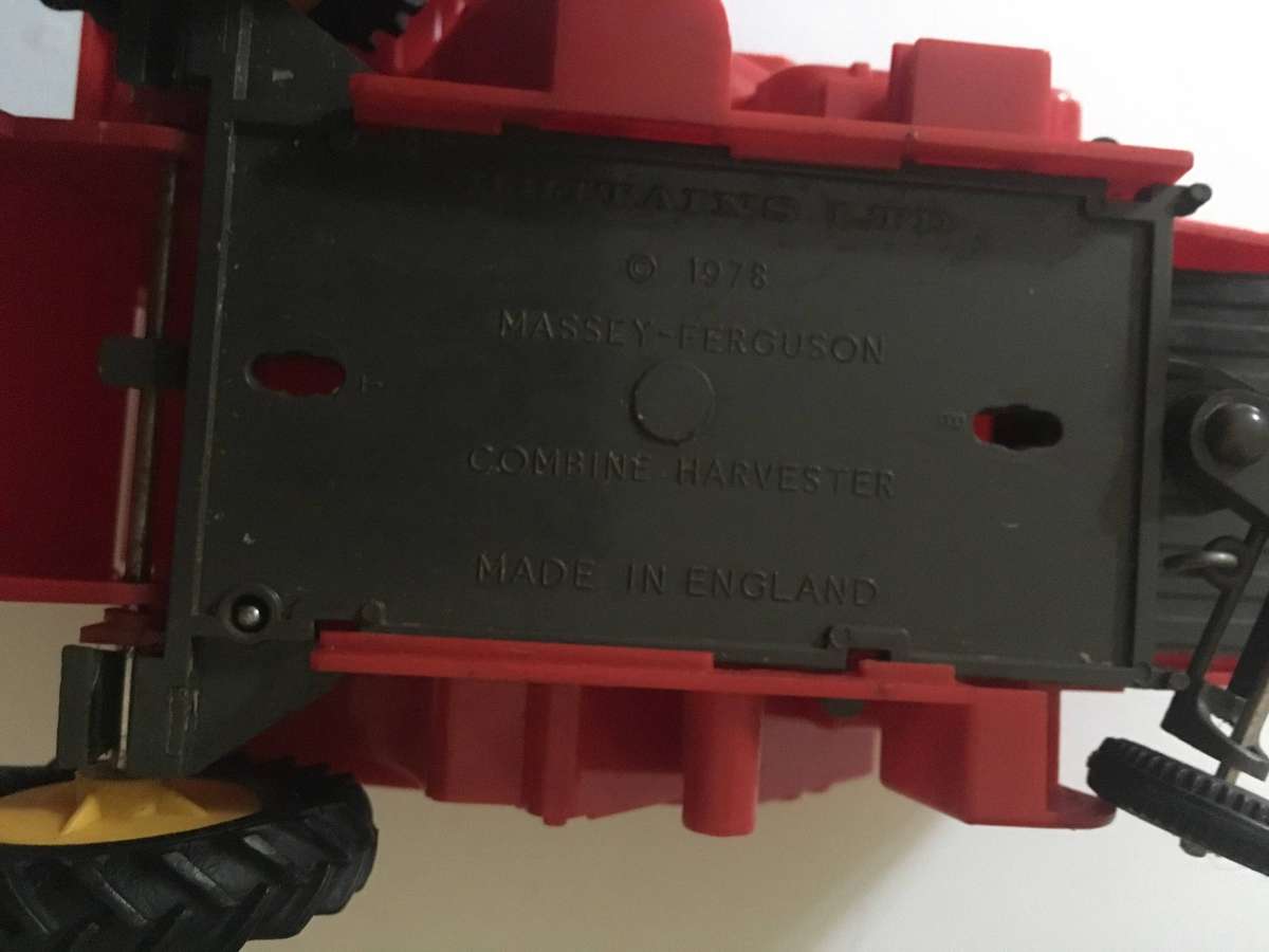 Britains Massey Ferguson Combine Harvester 1978 Vintage Diecast Toy - Rare Farming Model