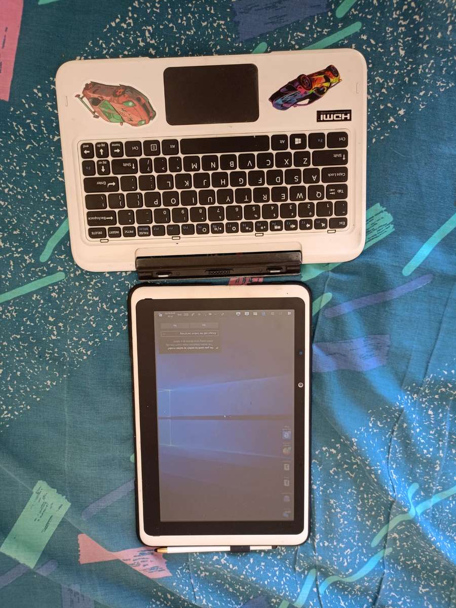 Intel 2in1 tablet laptop for sale