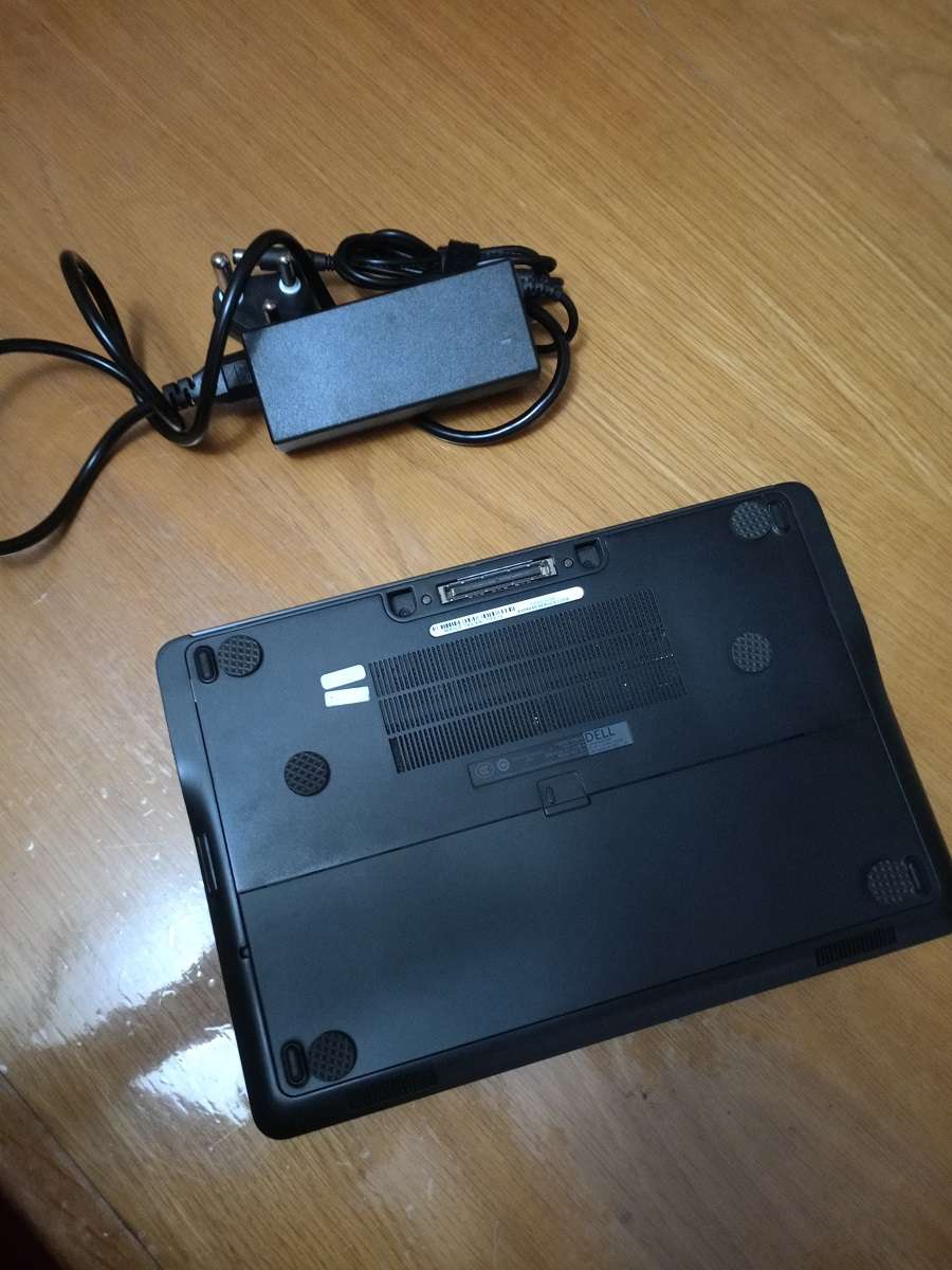 Dell latitude E7240 laptop i7