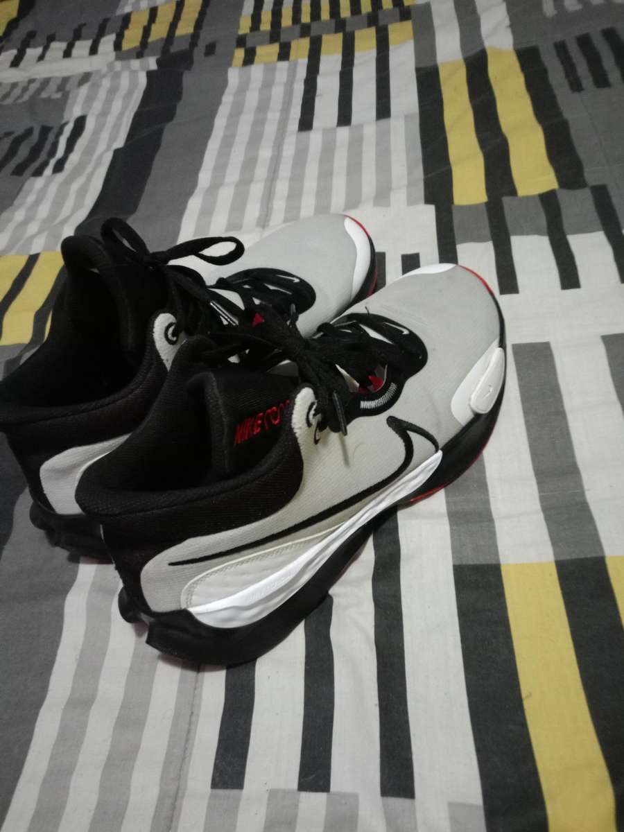 Nike renew elevate 3 basketball sneaker for sale