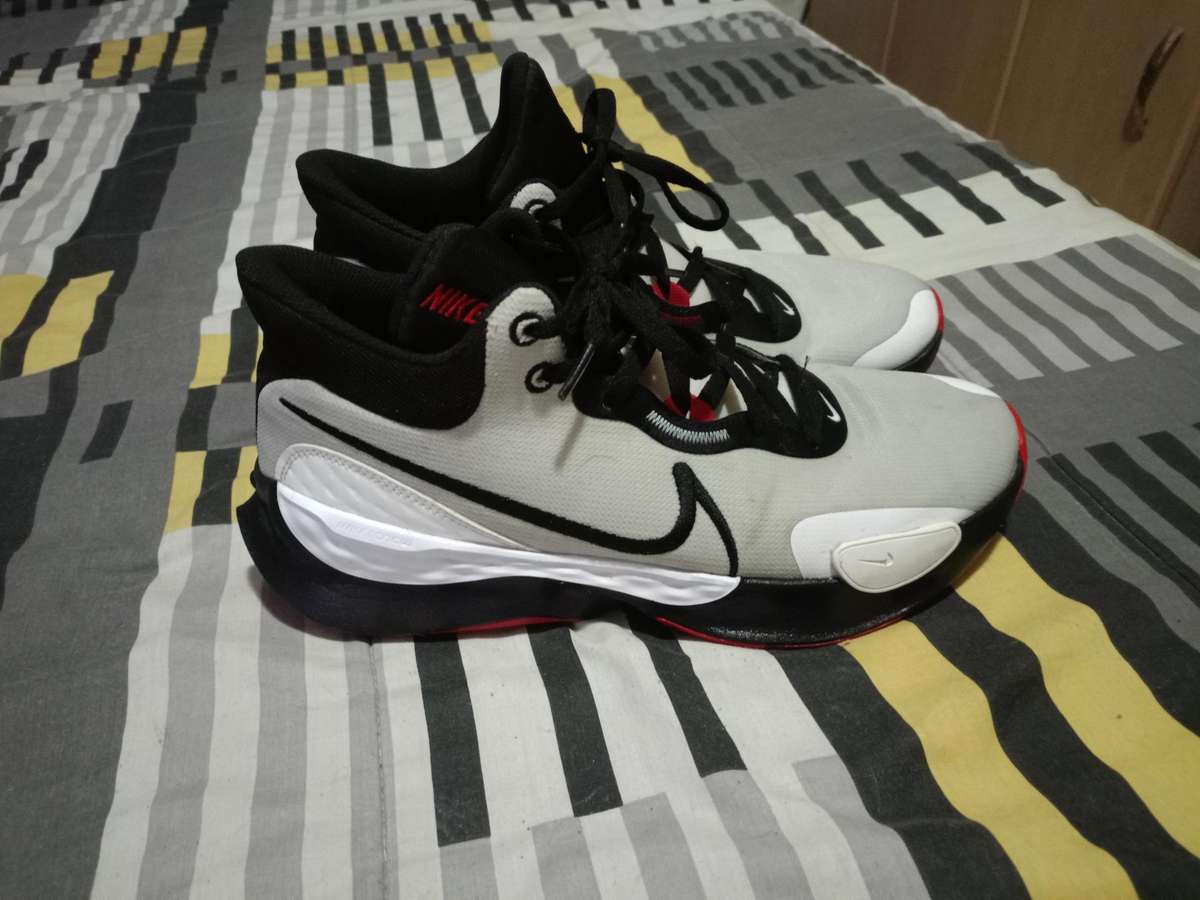 Nike renew elevate 3 basketball sneaker for sale