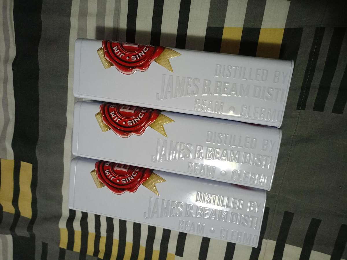 Jim beam collectable whiskey tins x3