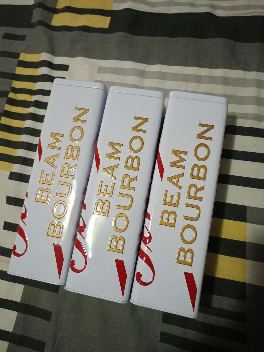 Jim beam collectable whiskey tins x3