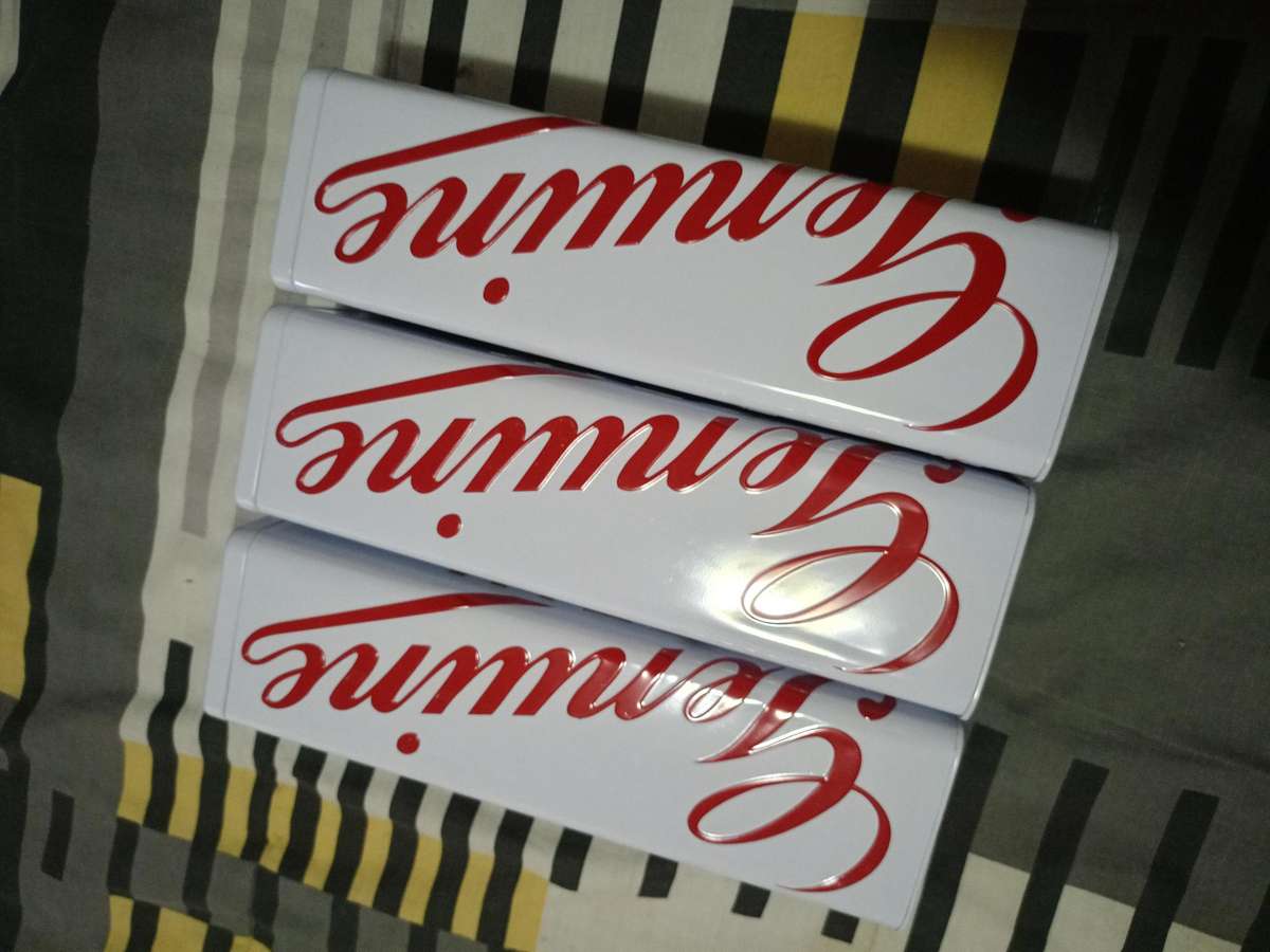 Jim beam collectable whiskey tins x3