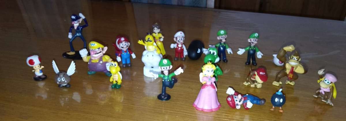 Super mario mini figure set