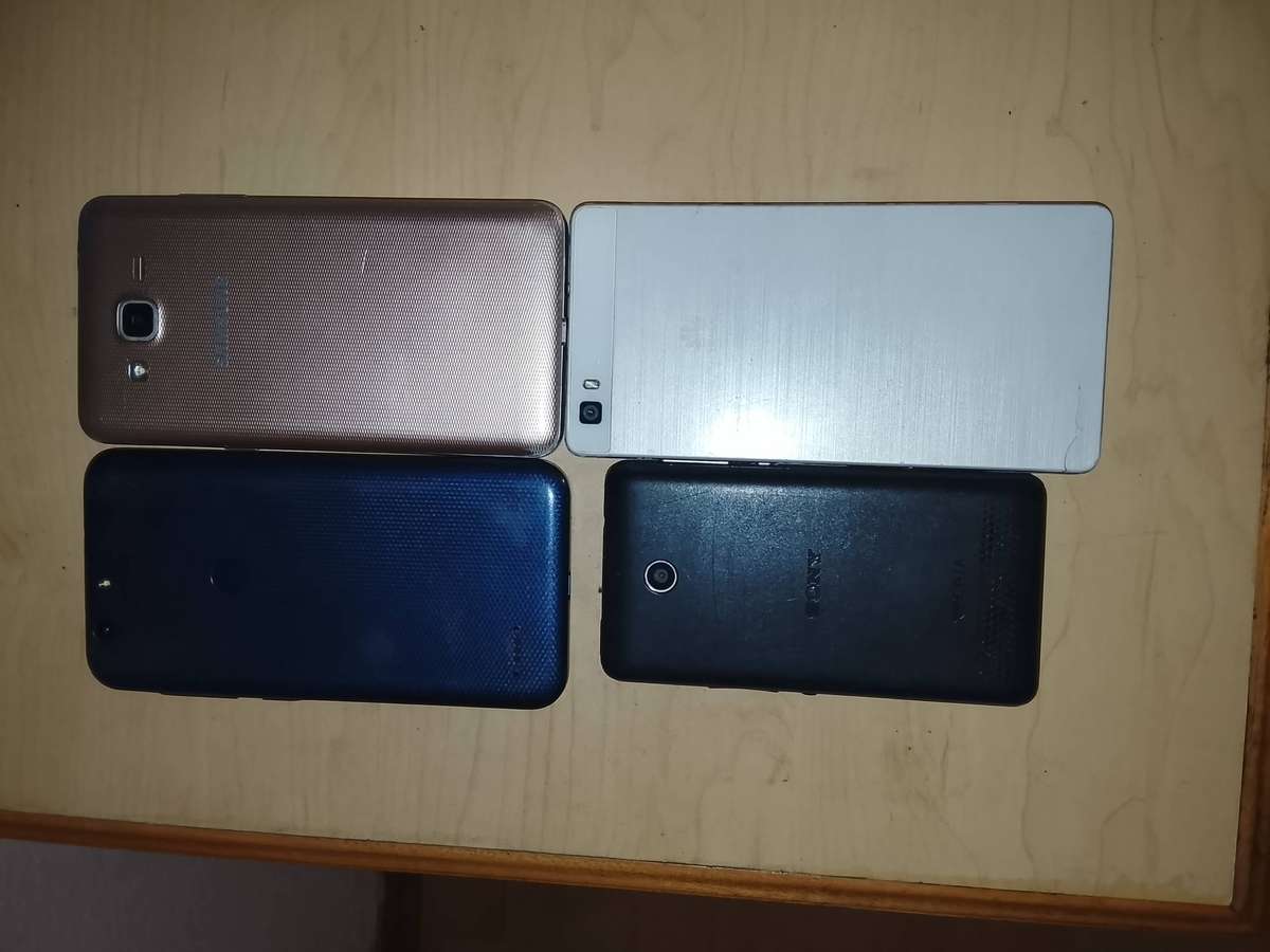 Phones  (Samsung, Huawei, Sony)