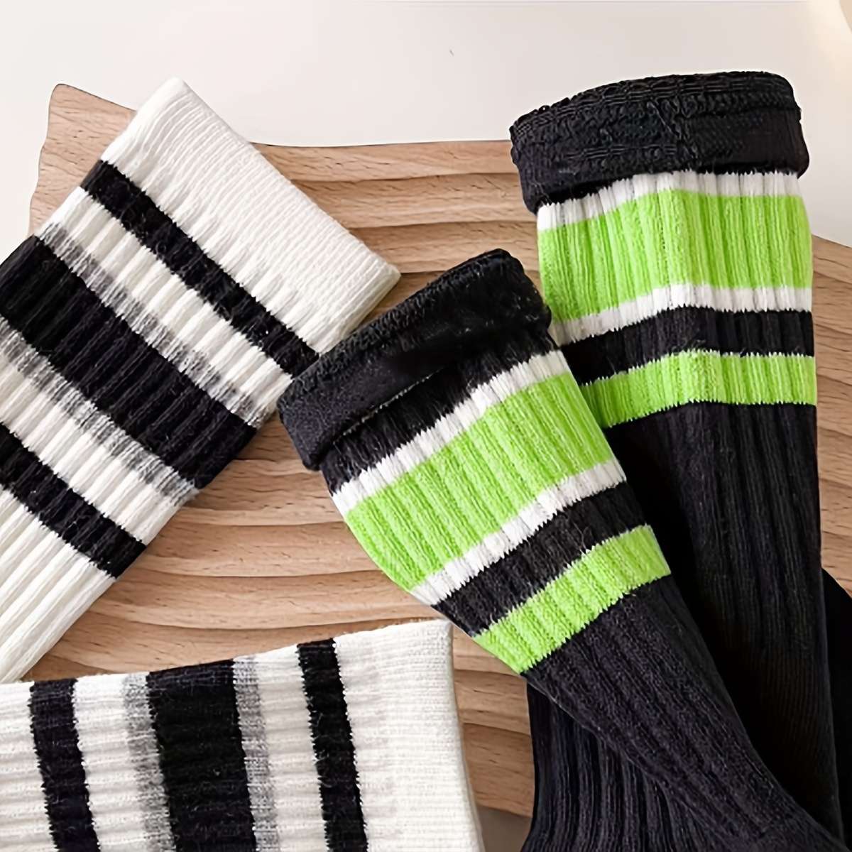 5 Pairs Of Men's Fashion Stripe Pattern Crew Socks