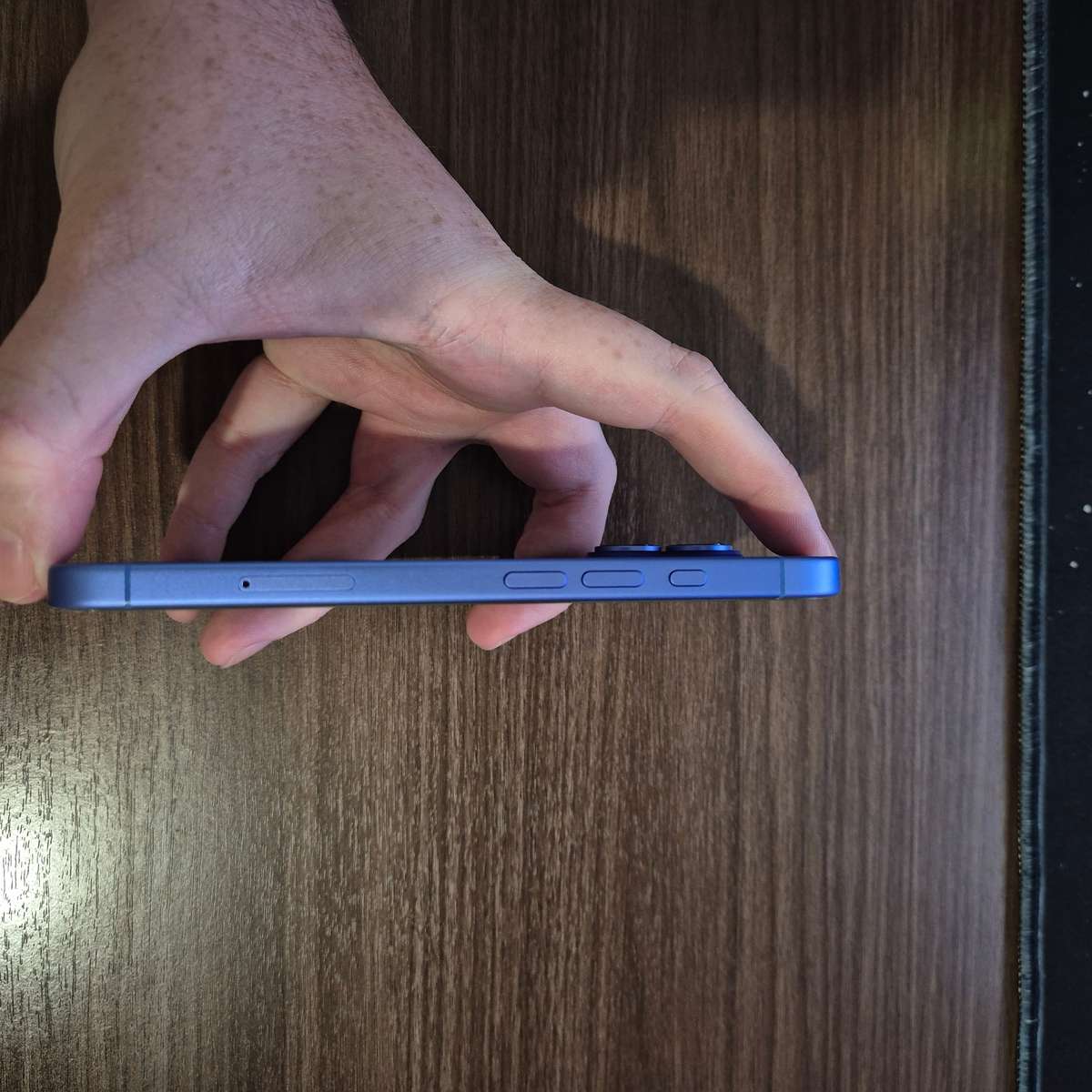 Apple iPhone 16 Ultramarine  128GB  Like New, Excellent Condition