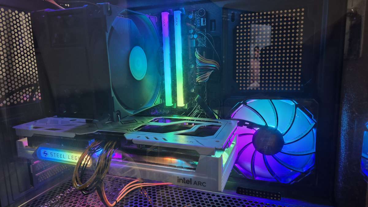 Ryzen 7 7700 | 12GB Intel Arc B580 GPU | 32GB DDR5 6000MHz | 2TB NVMe | High-Performance Gaming PC