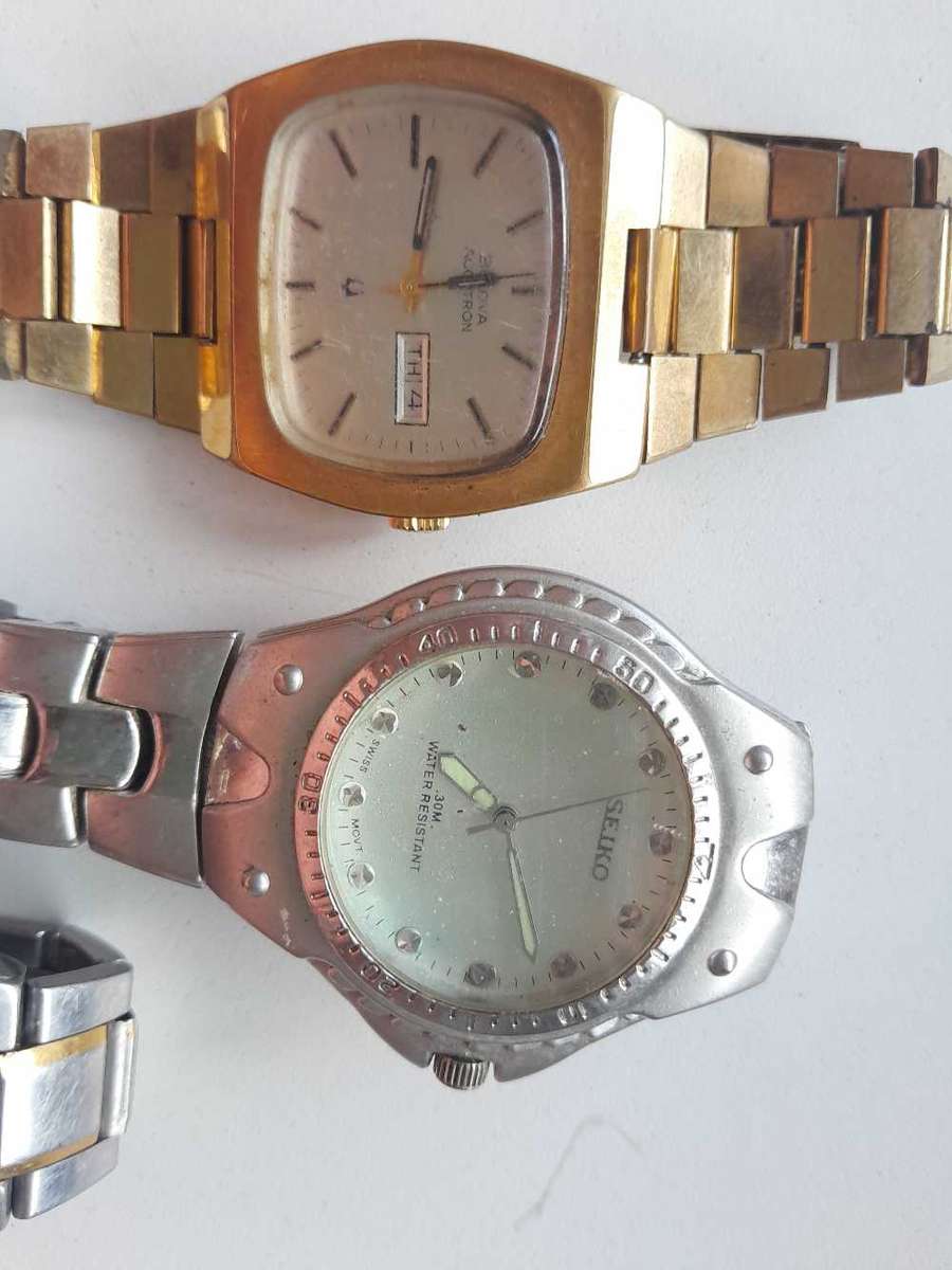 Mix bunch of watches