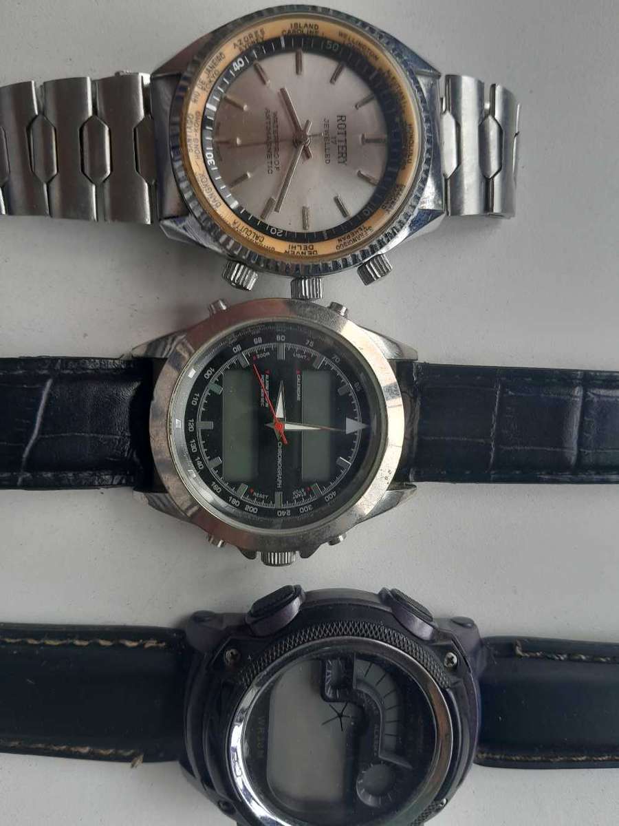 Mix bunch of quarts watches