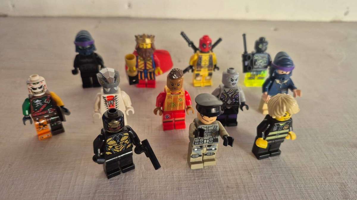 Lego Minifigures Job Lot of 12