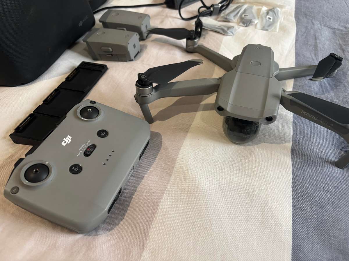 DJI Mavic Air 2 Drone Combo Set