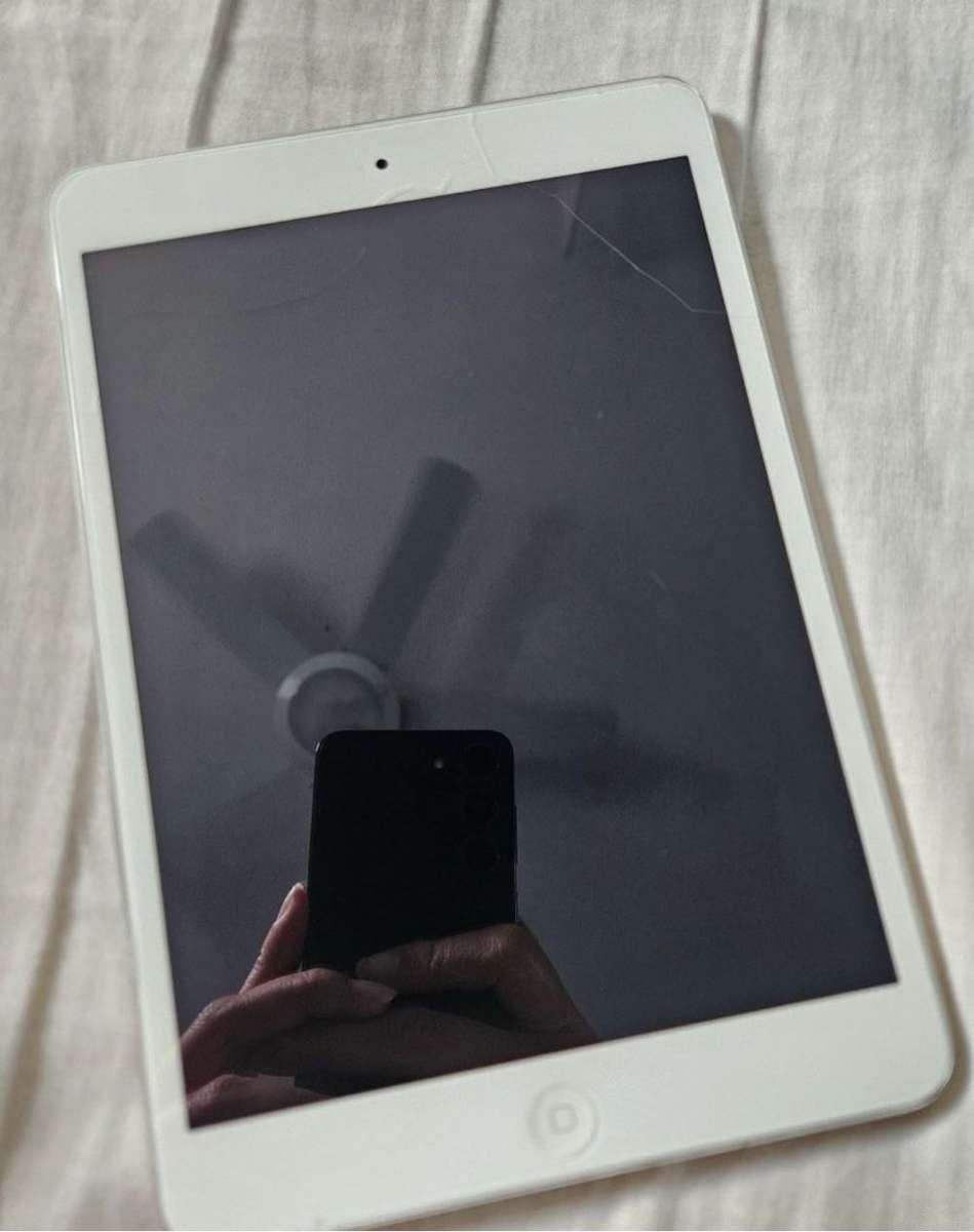 Apple iPad Mini 2