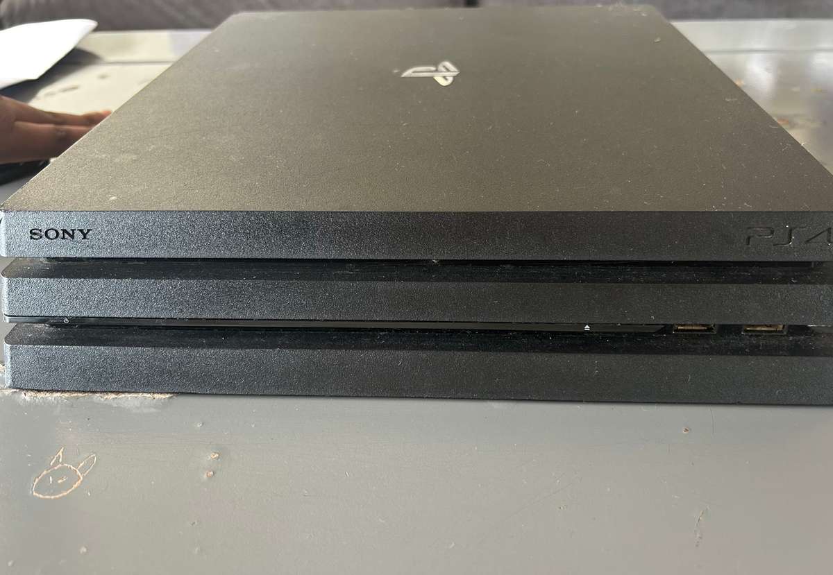 PS4 Pro Console